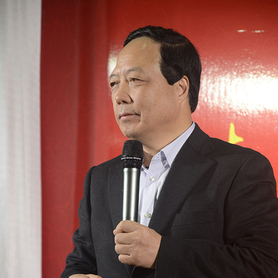 名誉会长闫希军