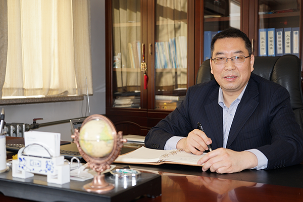 党支部书记权春和